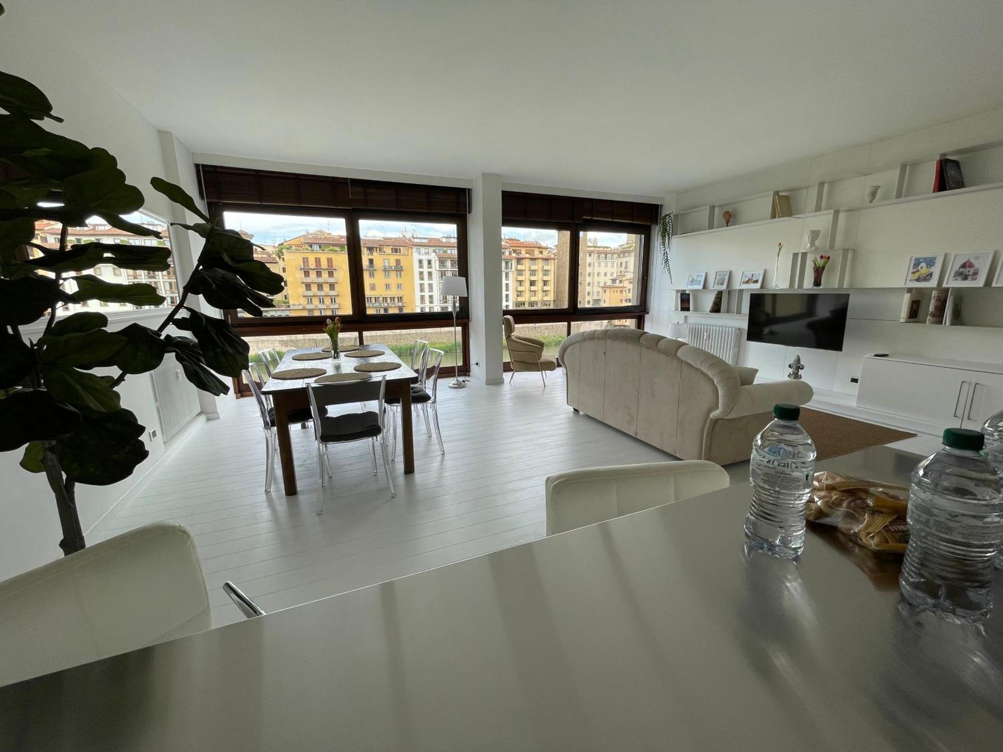 Ponte Vecchio Vista -floating On The Arno- Apartamento Florencia